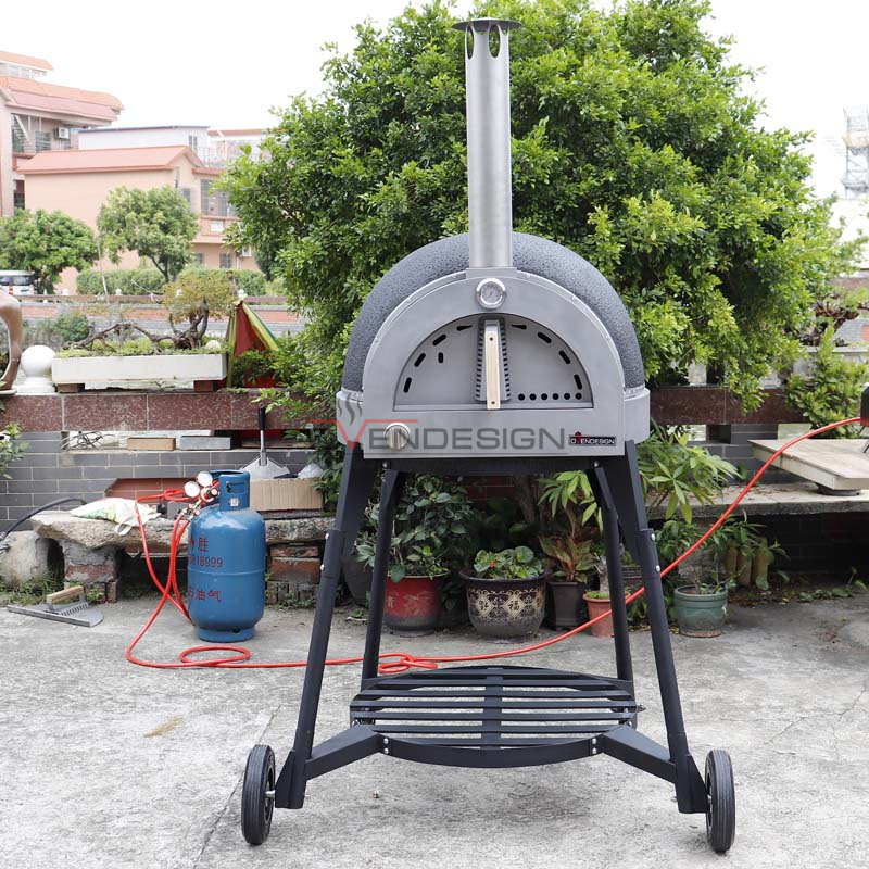clay pizza oven(2)
